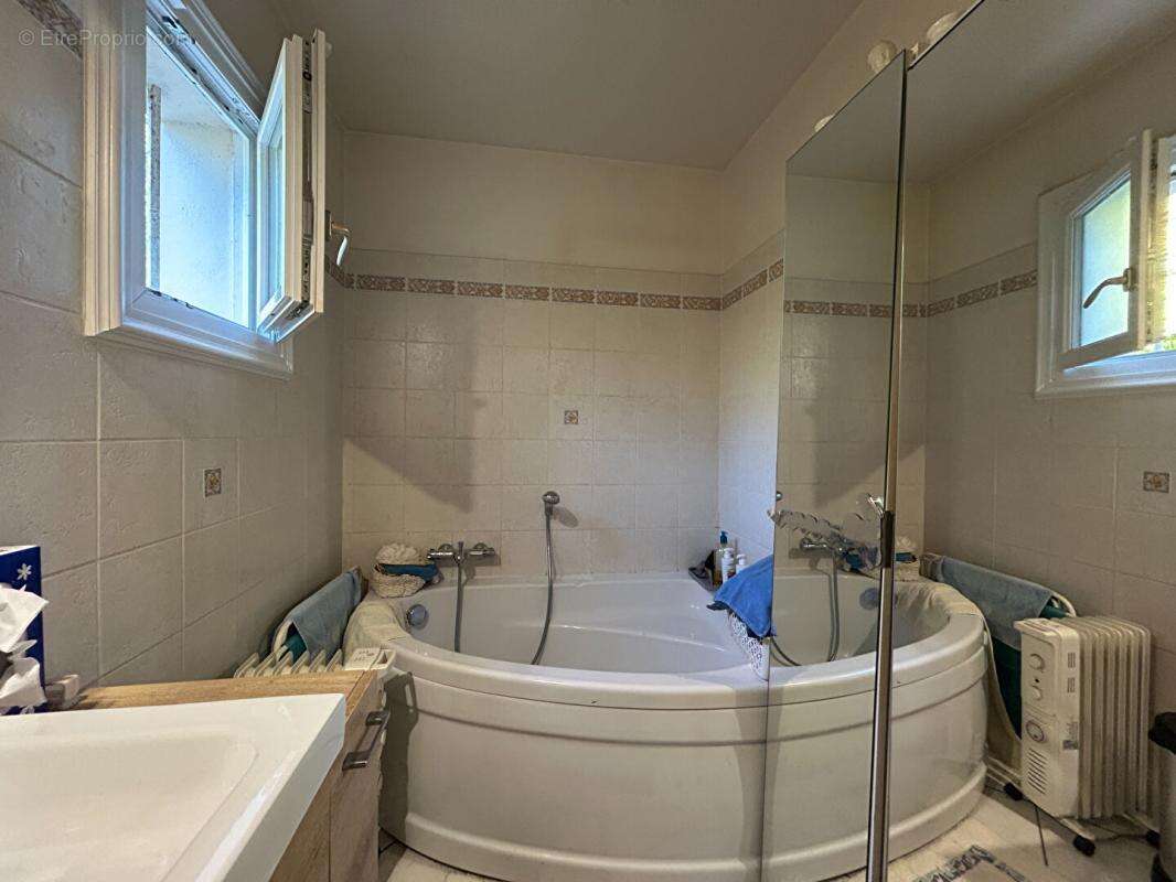 Maison Guerande 7 pièce(s) 162m2 - photo 6