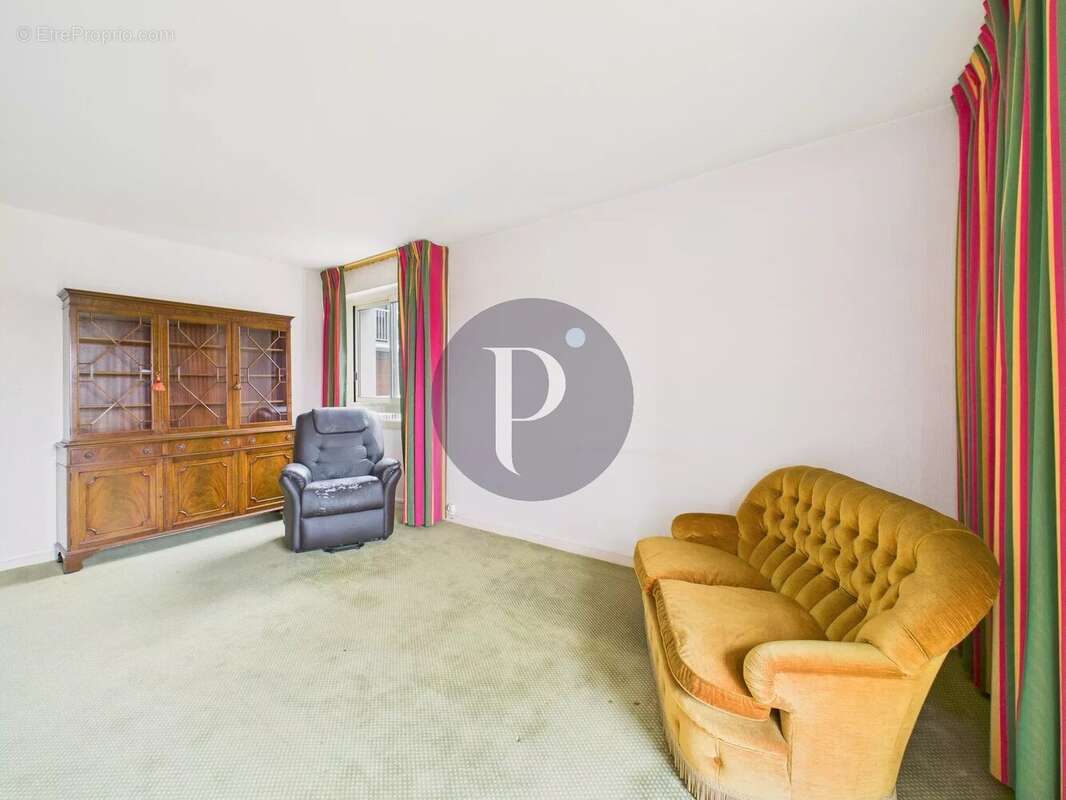 Appartement à VERRIERES-LE-BUISSON