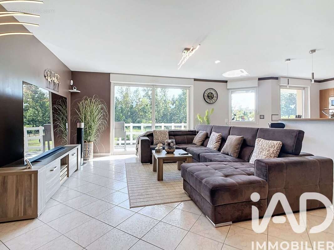 Maison 138 m² à Waldweistroff  - photo 8