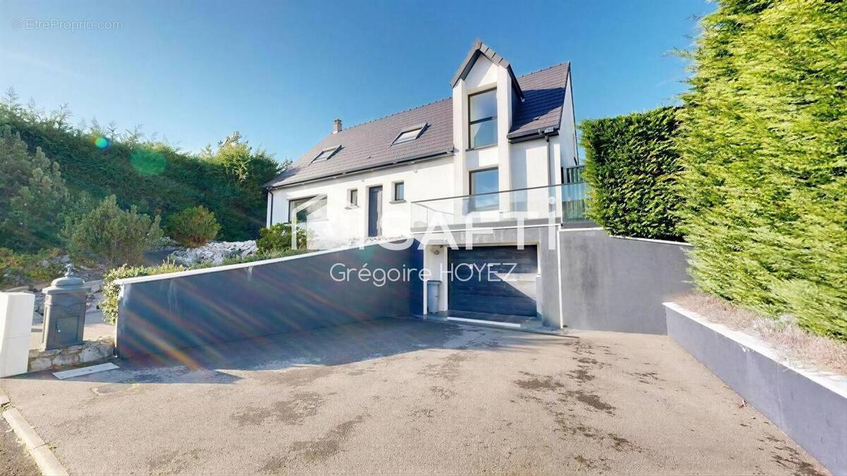 Photo 1 - Maison à SAINT-MARTIN-BOULOGNE