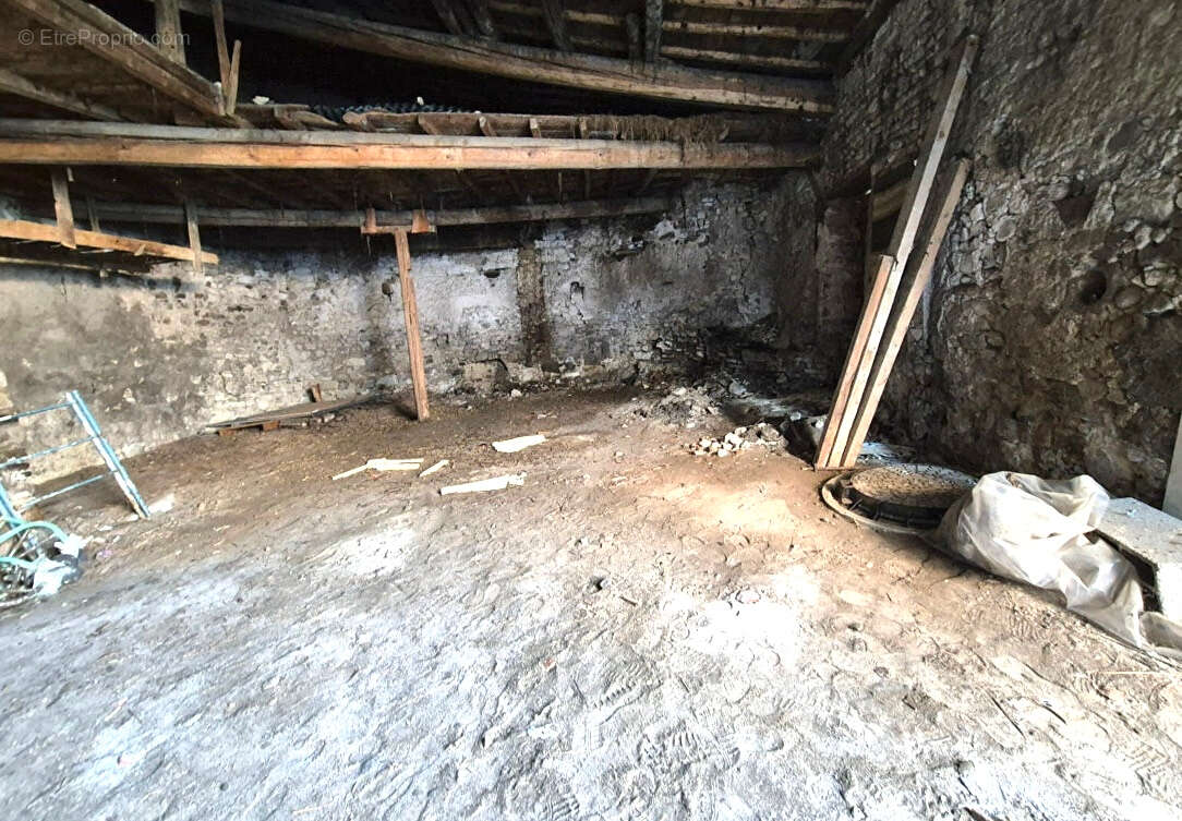 Autre à PONT-DU-CHATEAU