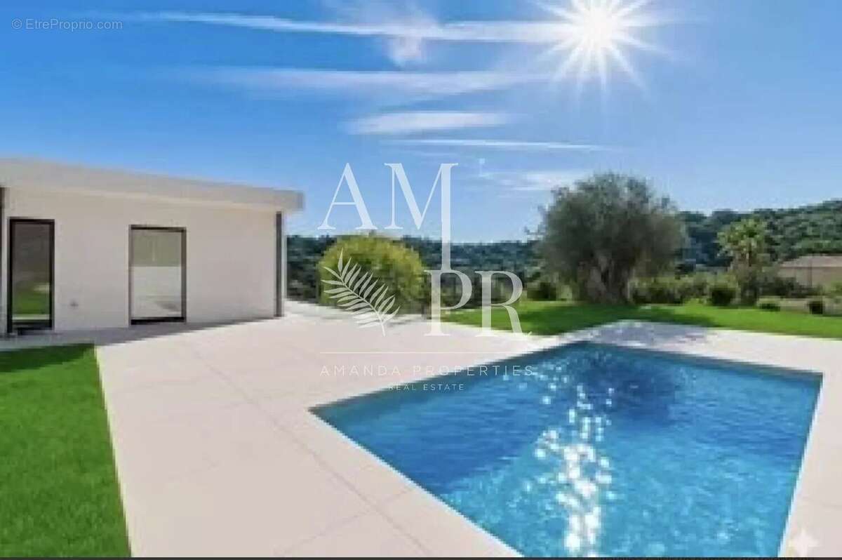 Maison à VALLAURIS