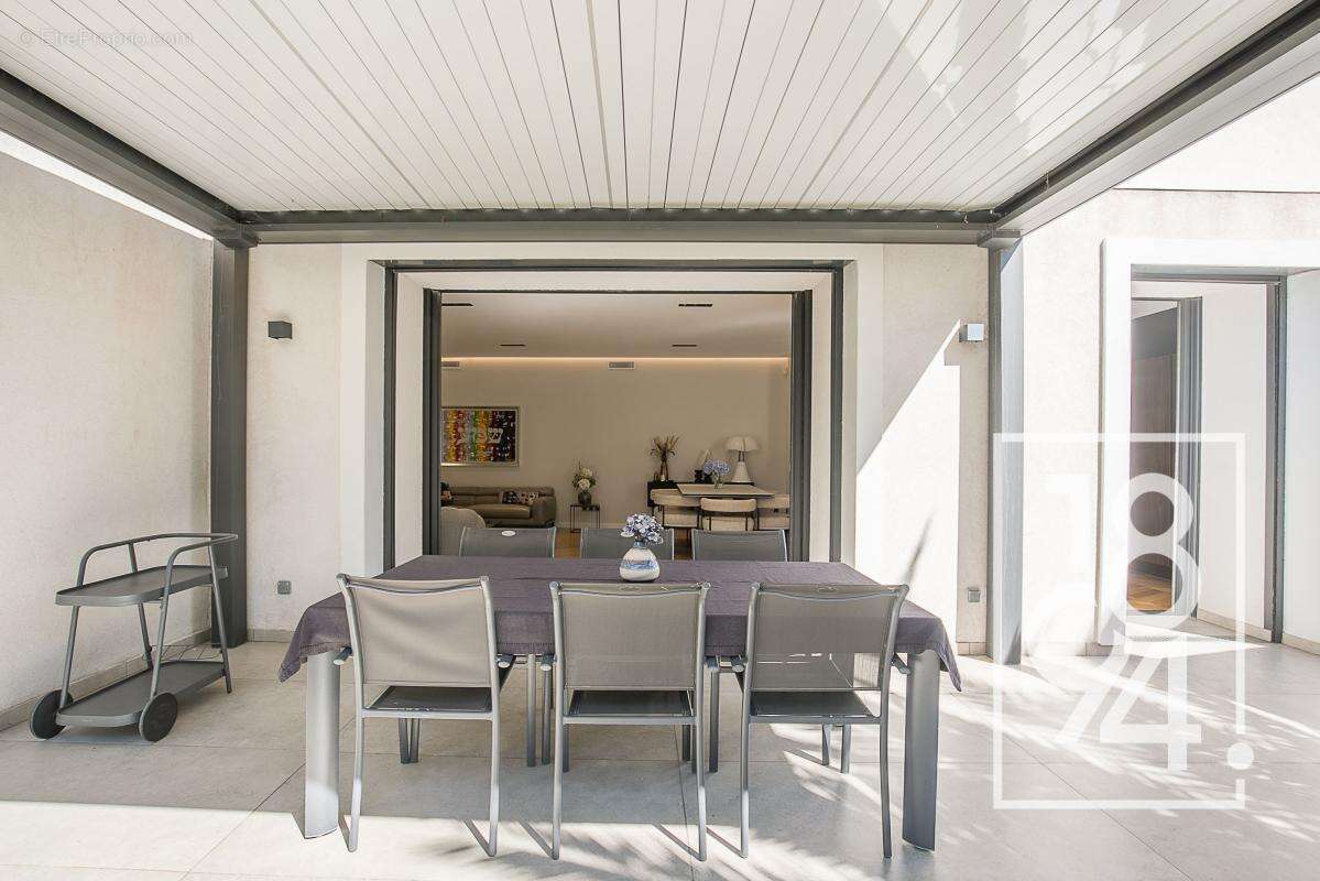 Appartement à MARSEILLE-9E