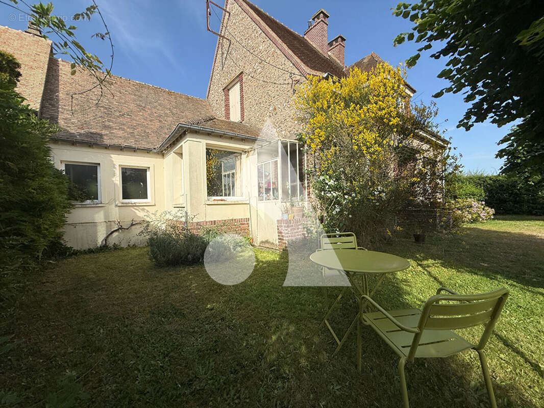 Maison Miserey 6 pièce(s) 136 m2 - photo 2