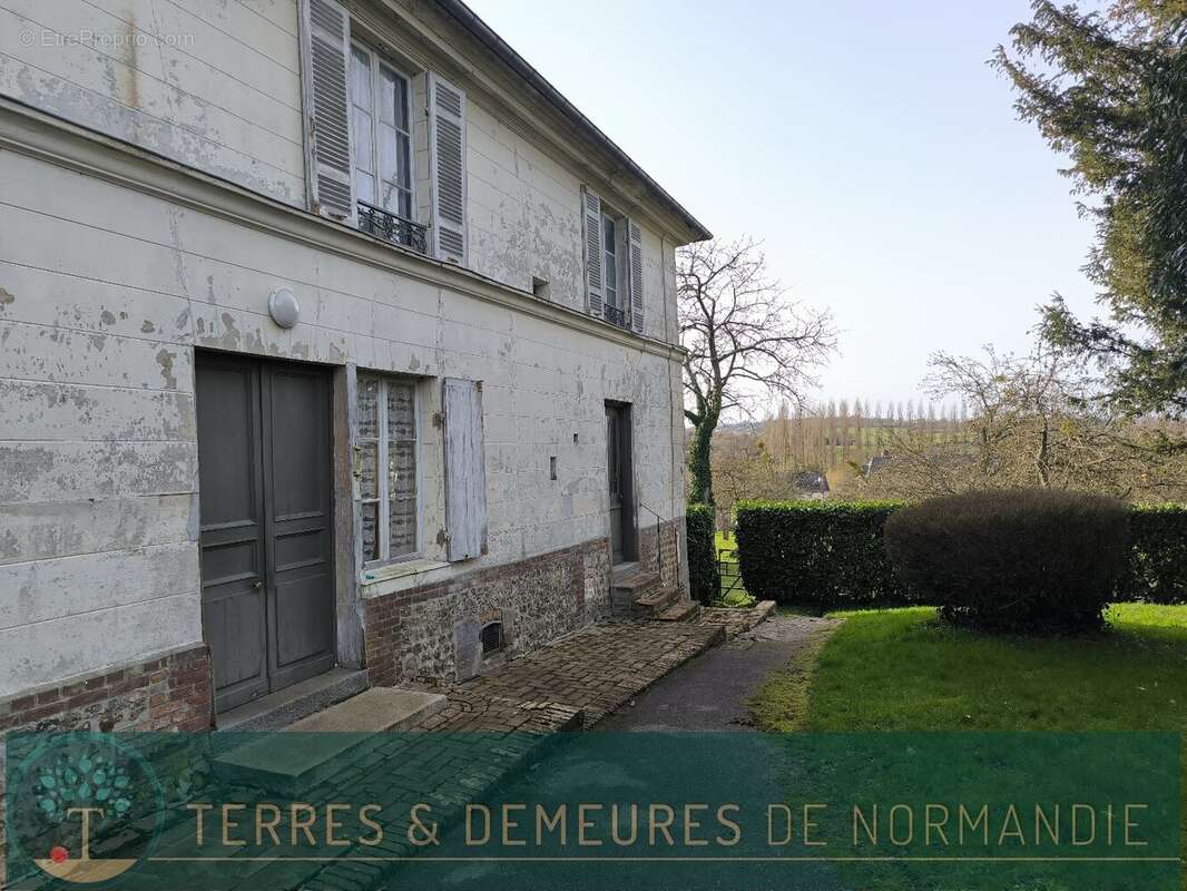 Maison à CORMEILLES