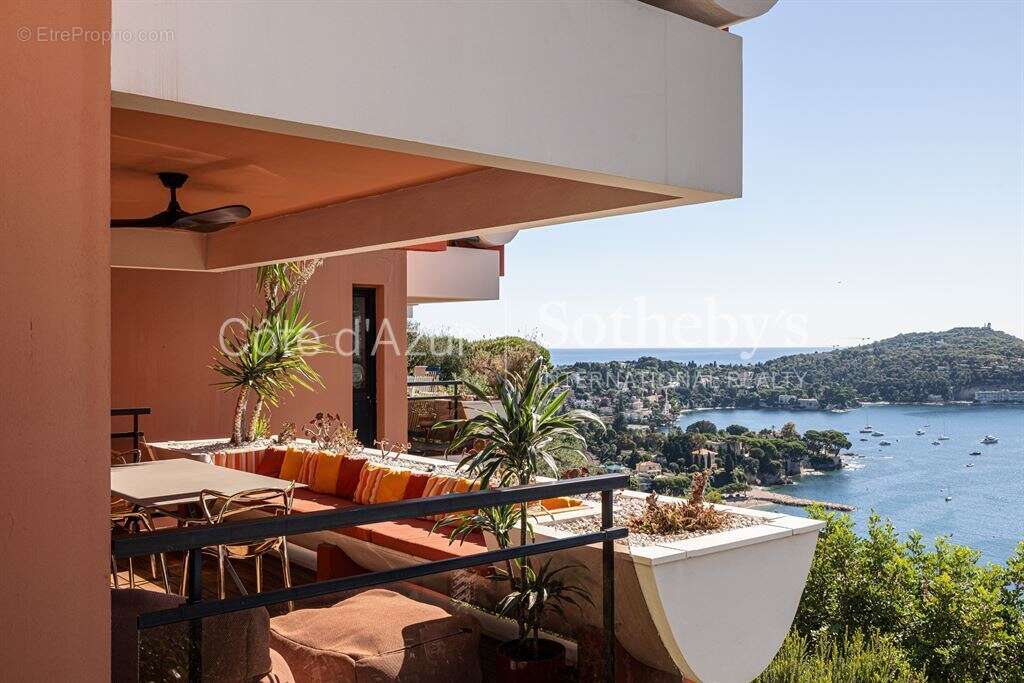 Appartement à VILLEFRANCHE-SUR-MER