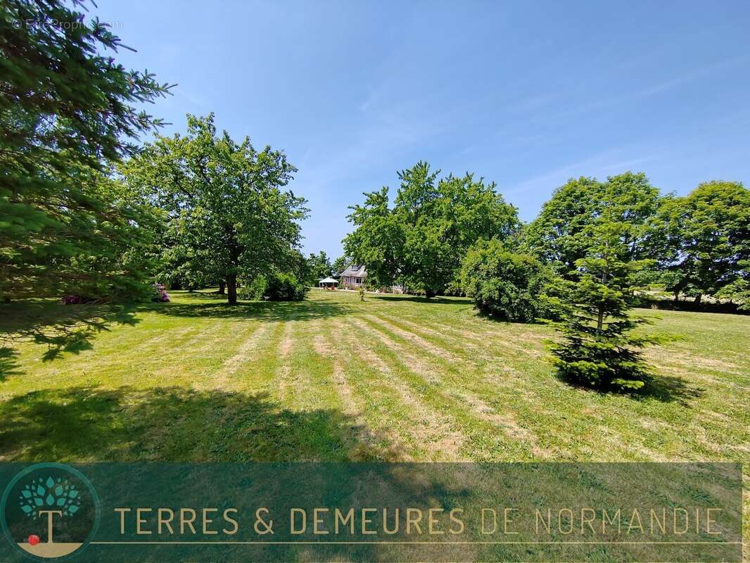 Vallée de Seine, village typique normand, propriété de caractère, au calme, jardin arboré. - photo 16