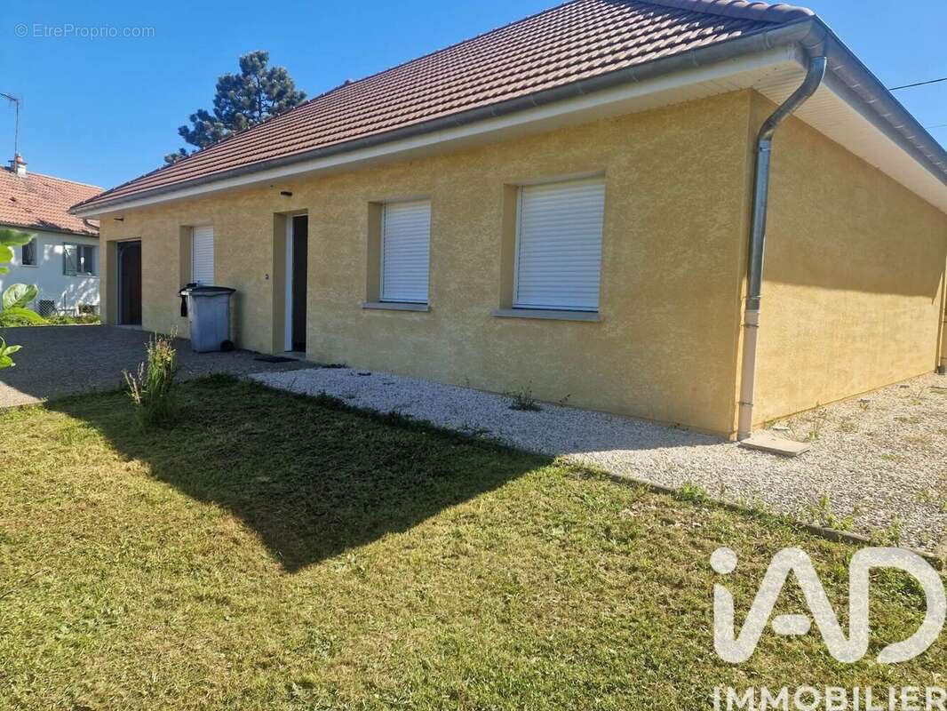 Maison 98 m² à Combeaufontaine  - photo 3