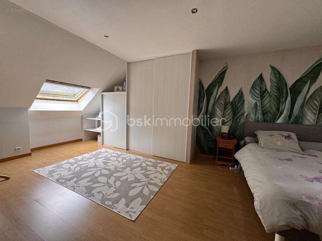 Magnifique Maison Familiale 4 chambres sur sous-sol complet - photo 12