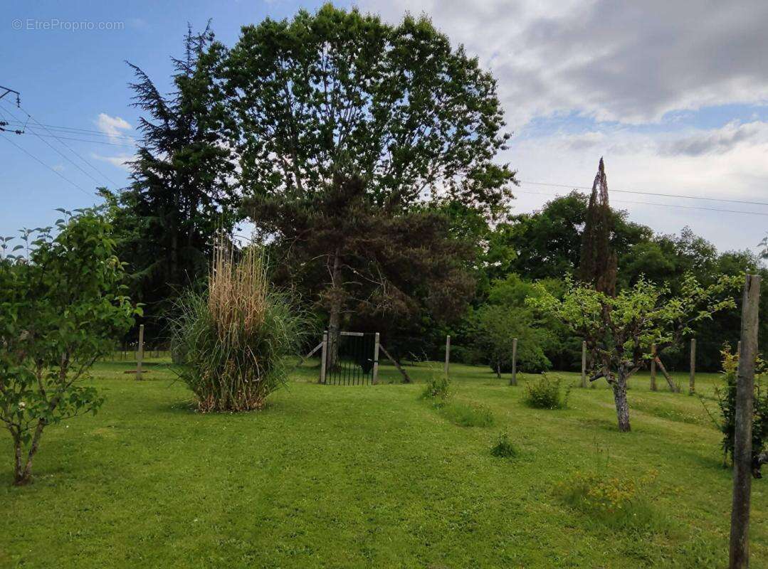 Maison à MOULEYDIER