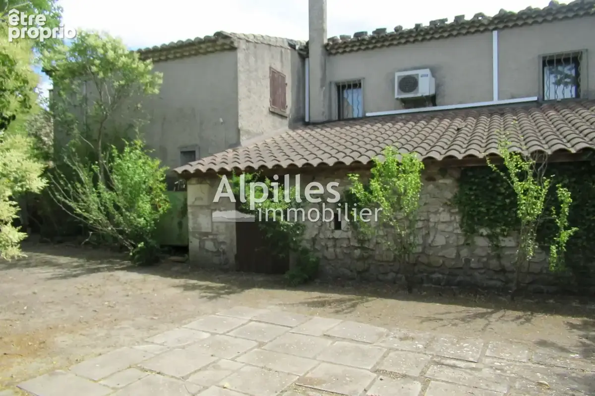 Maison 8 pièces 229 m² à vendre à Mouries (13890) - photo 4