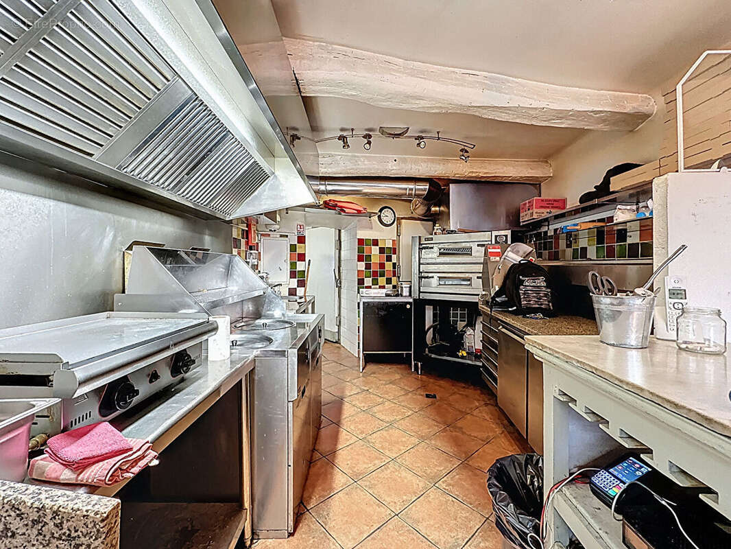 Commerce à SEILLANS