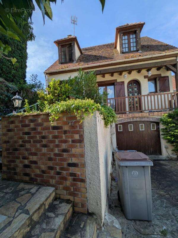 Maison à PRINGY