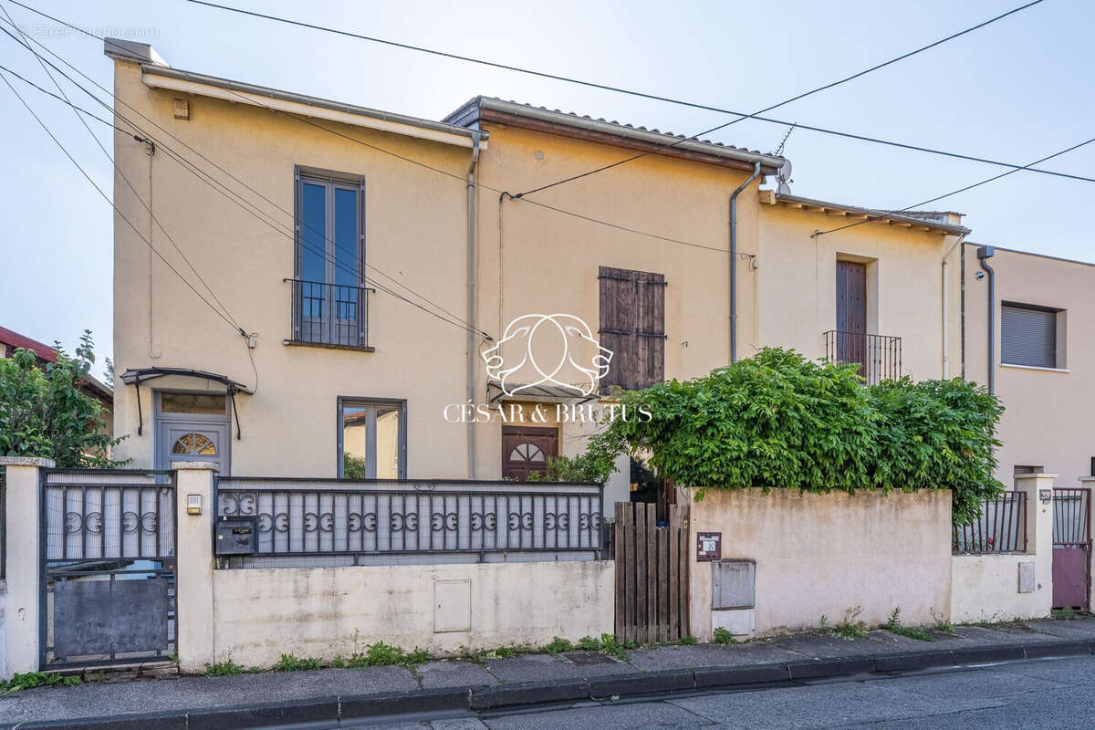 Appartement 107 m² à Villeurbanne  - photo 3