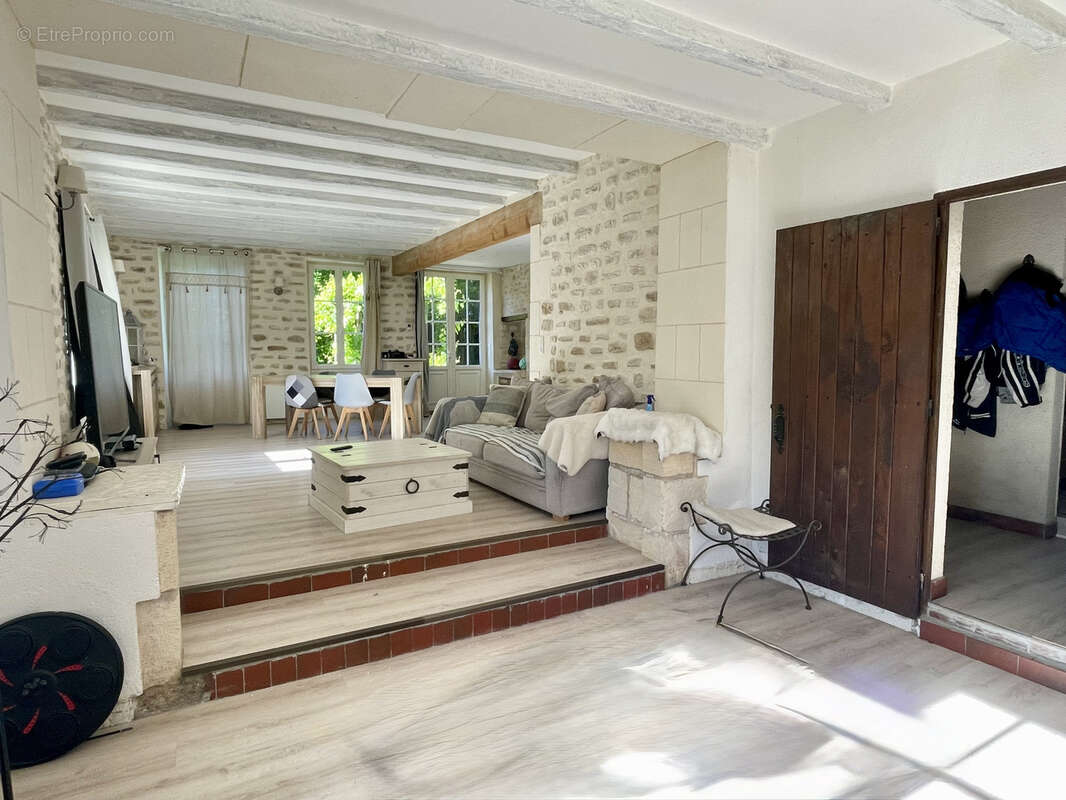 Maison à LES NOUILLERS