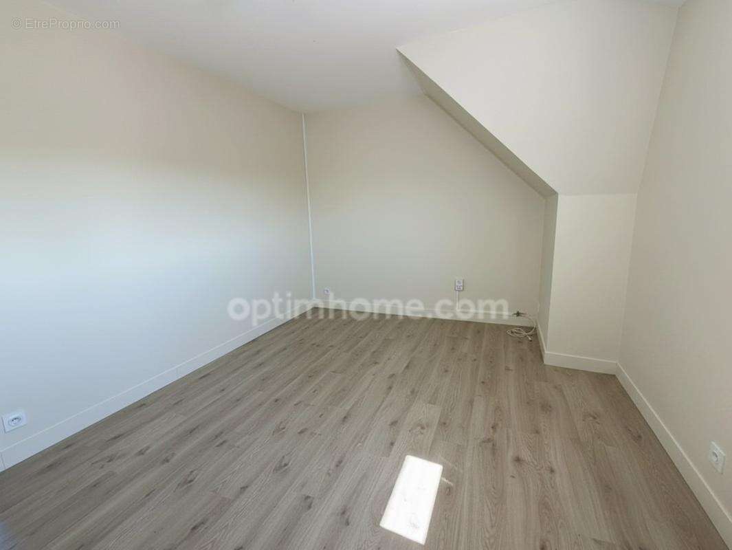 Maison familiale 4 chambres - vie de plain-pied, garage et grand jardin - Saint-Germain-de-Livet (14100) - photo 21
