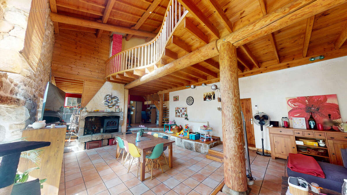 Maison à BAS-EN-BASSET