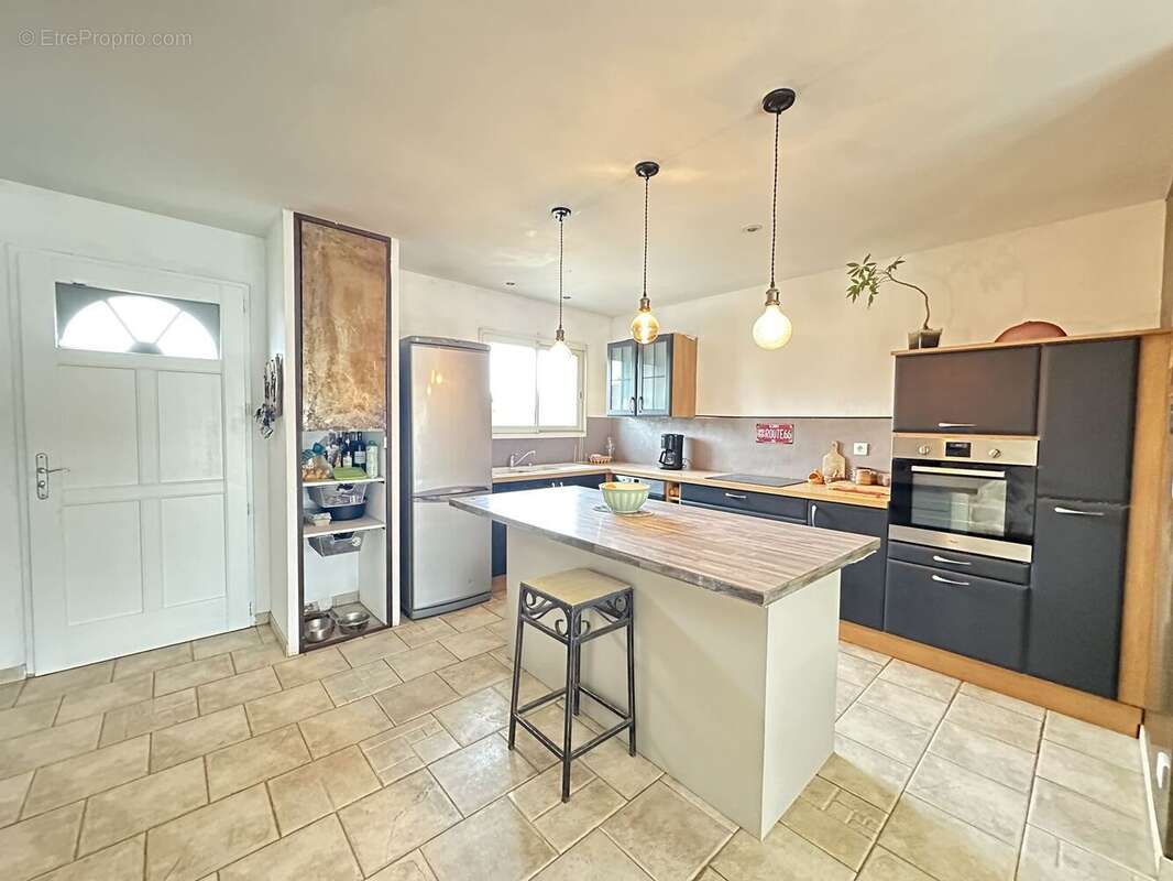 Maison à SAINT-JUST-DE-CLAIX