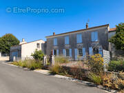 Maison à GEAY
