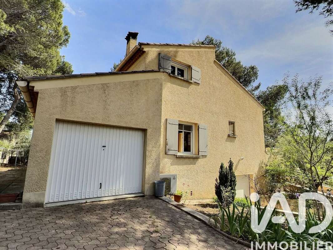 Photo 2 - Maison à CHATEAURENARD