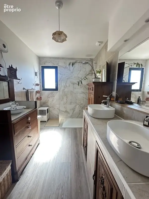 Exclusivité - Carcès - Villa de type 4 + véranda sur 759 2 avec piscine. - photo 13