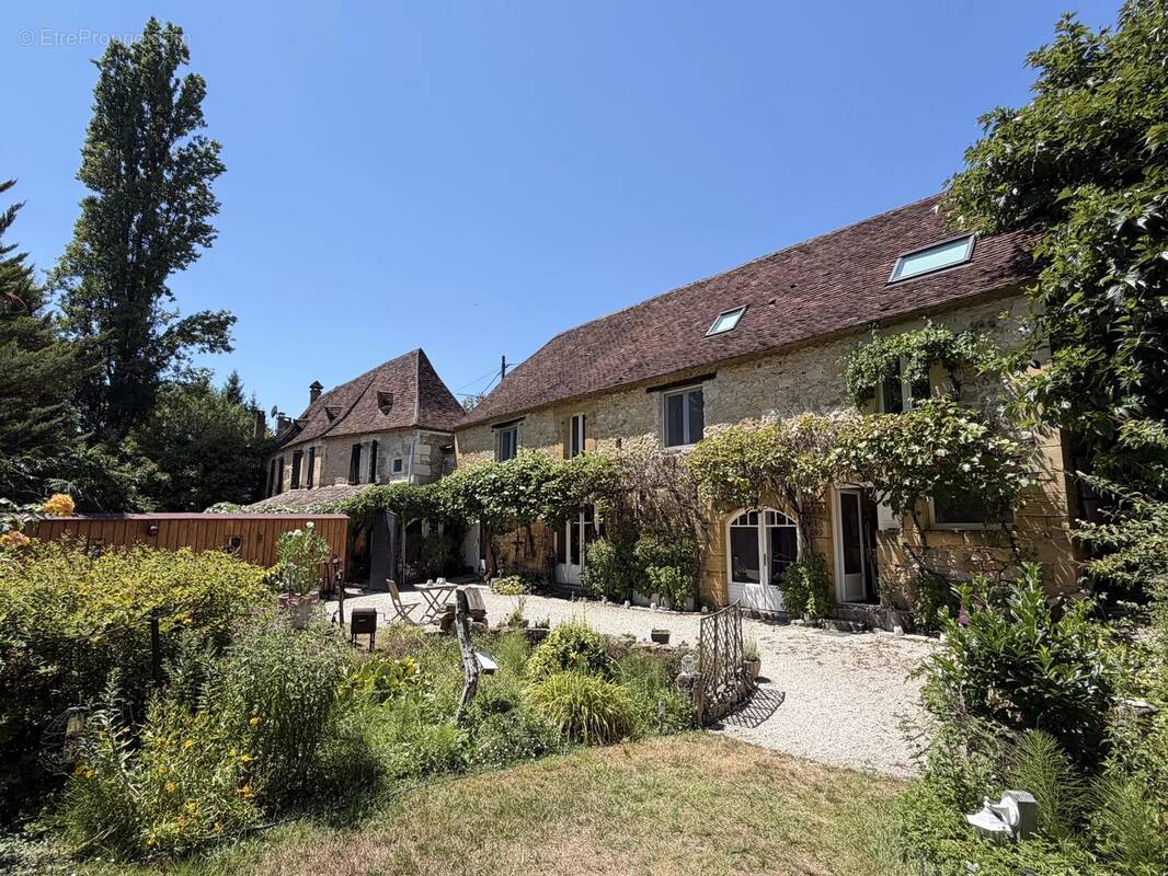 Maison à SAINT-CYPRIEN