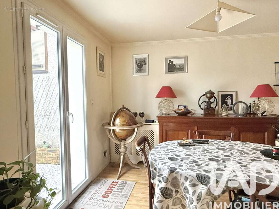 Photo 8 - Maison à SAINTE-GENEVIEVE-DES-BOIS