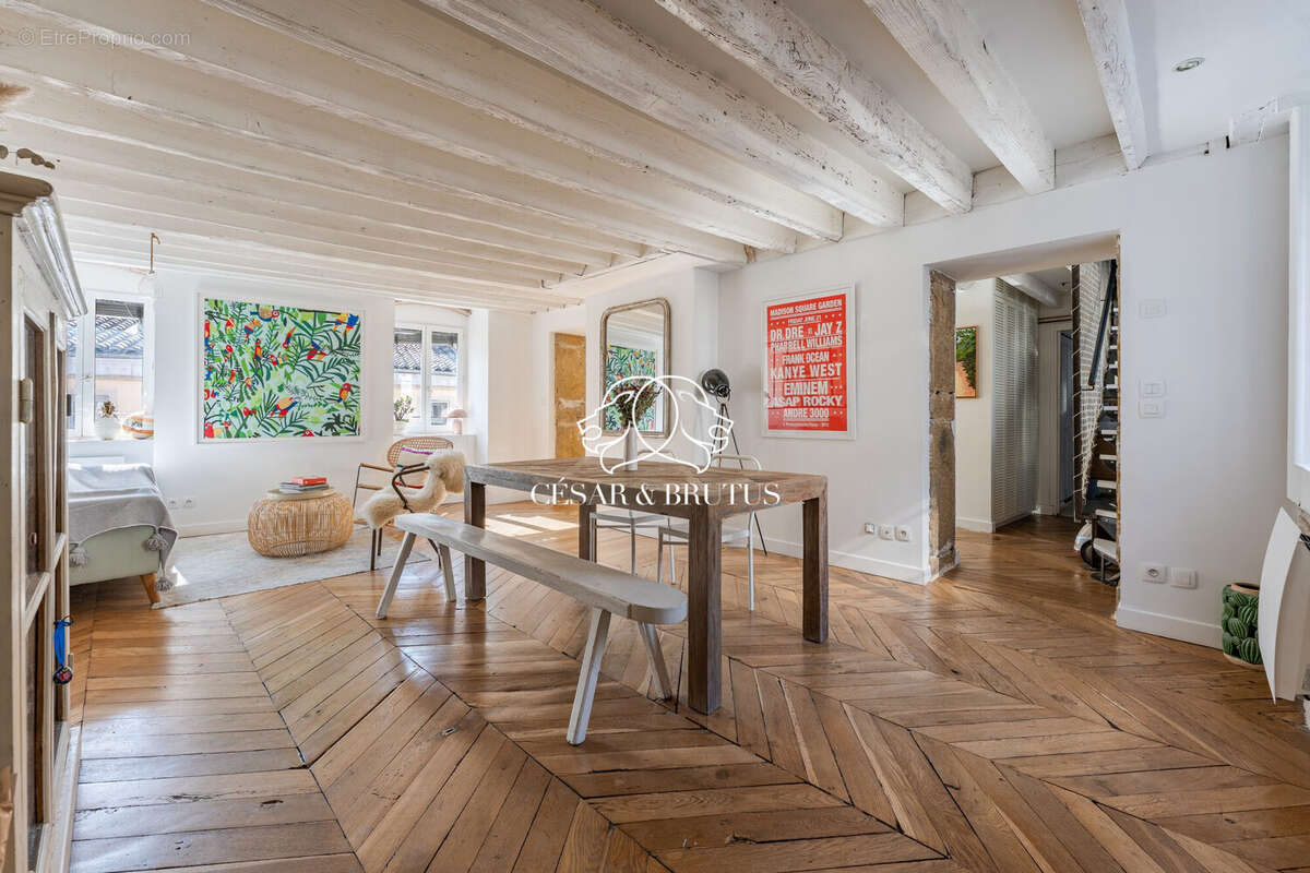 Appartement 118 m² à Lyon-1e  - photo 2
