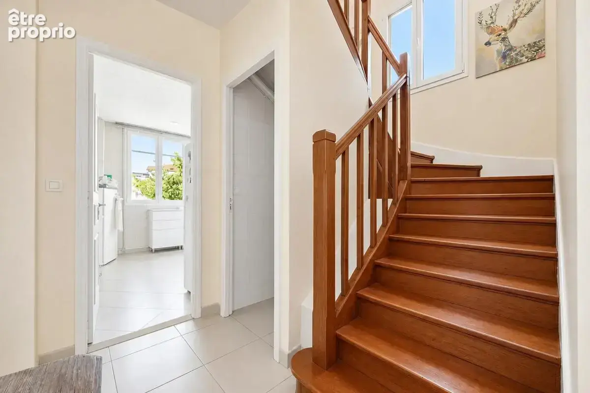 Maison de 10 pièces de 250 m² à Châtillon - photo 9