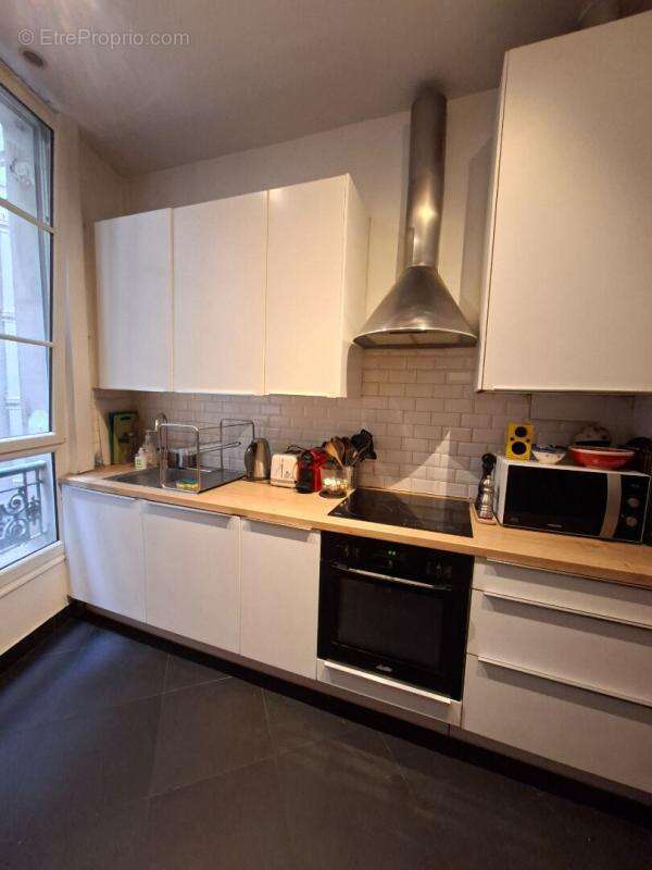 Appartement à PARIS-10E