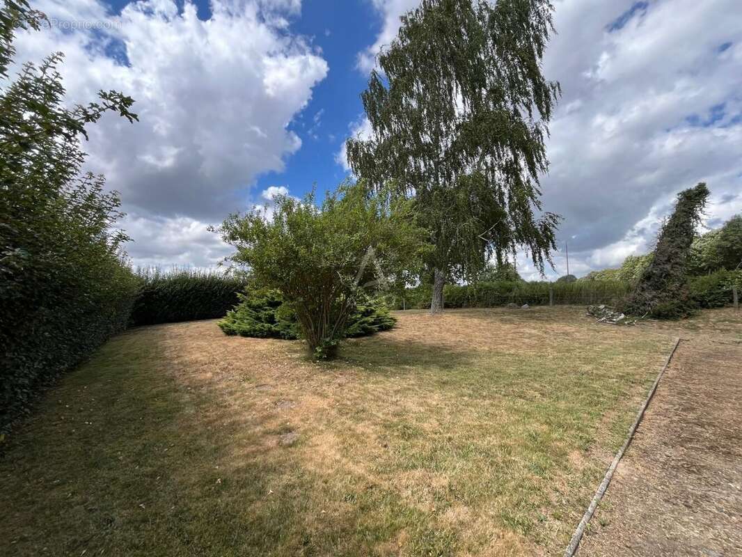 Maison 75 m² à Saint-Georges-De-Reintembault  - photo 13