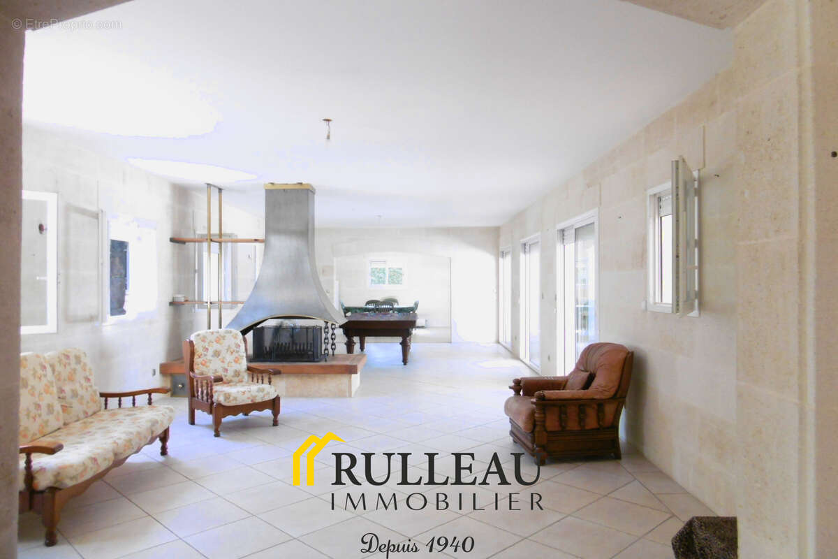 Maison à AMBARES-ET-LAGRAVE