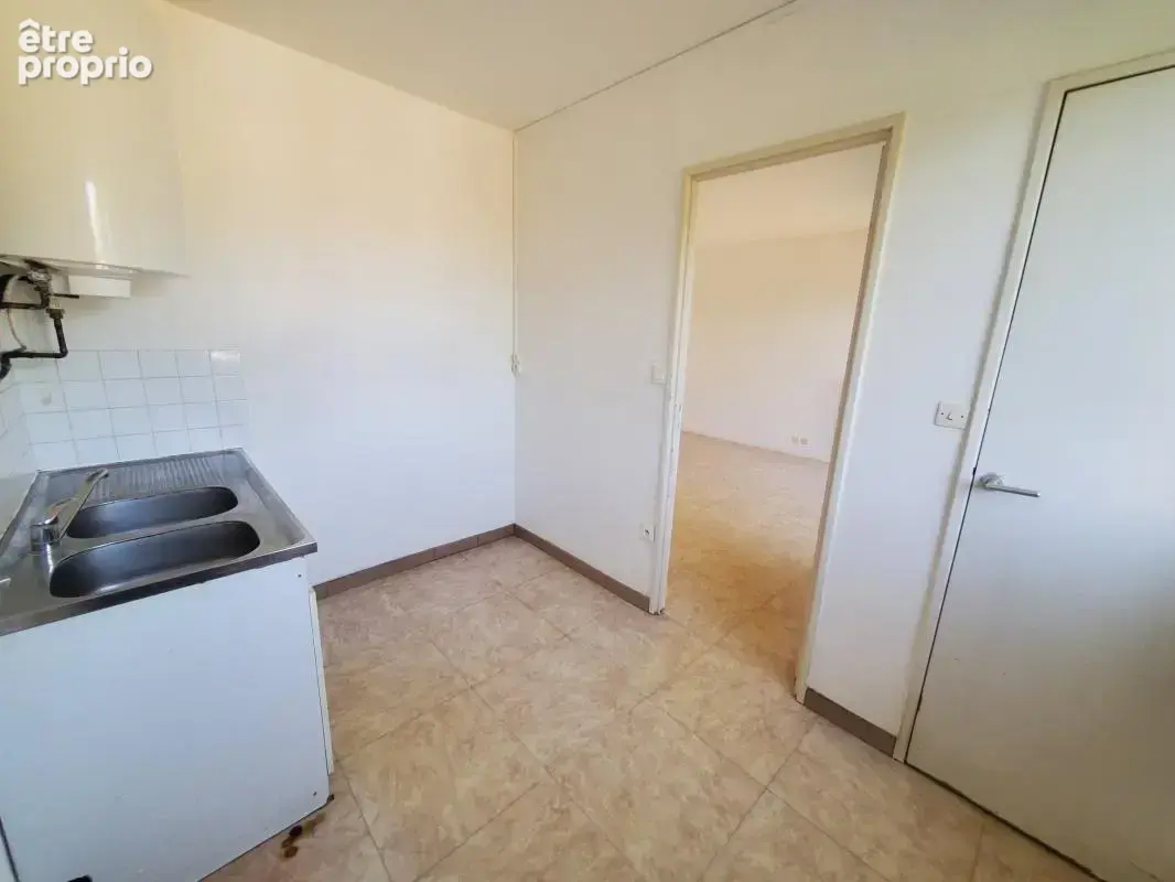 Beau t2 au 1er etage avec balcon - photo 4