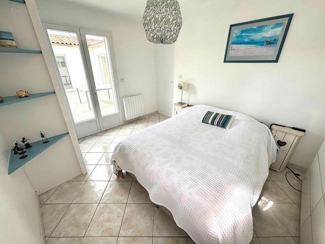 RARE SUR LE SECTEUR - Ste Marie De Re 4 pièces 101m2 Visite Virtuelle disponible - photo 5