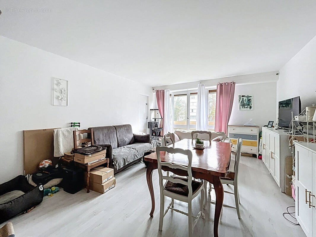 Appartement à SAINT-MICHEL-SUR-ORGE