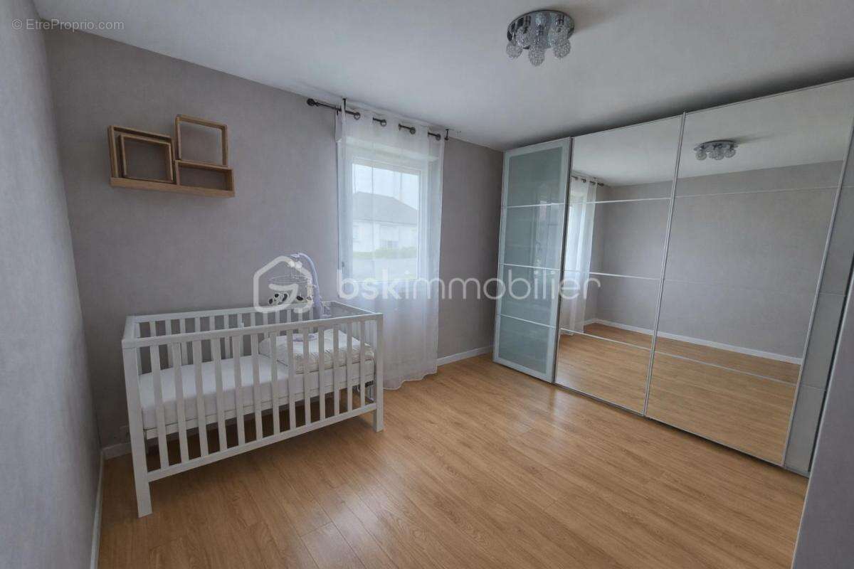 Maison à LIVRY-LOUVERCY