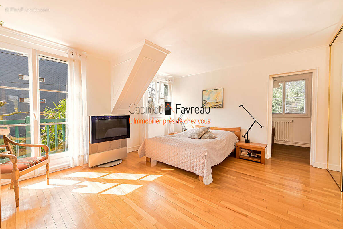 Maison à L&#039;HAY-LES-ROSES