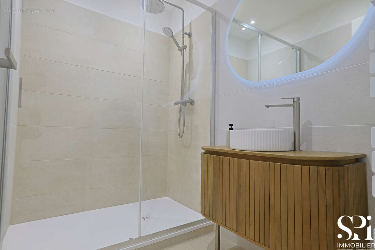 Appartement à HYERES