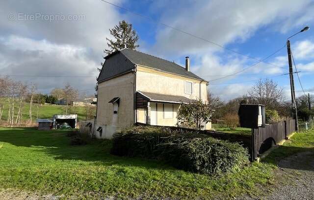 Appartement à CHAUMONT-PORCIEN