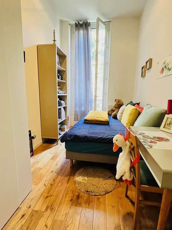 Appartement à MARSEILLE-1E