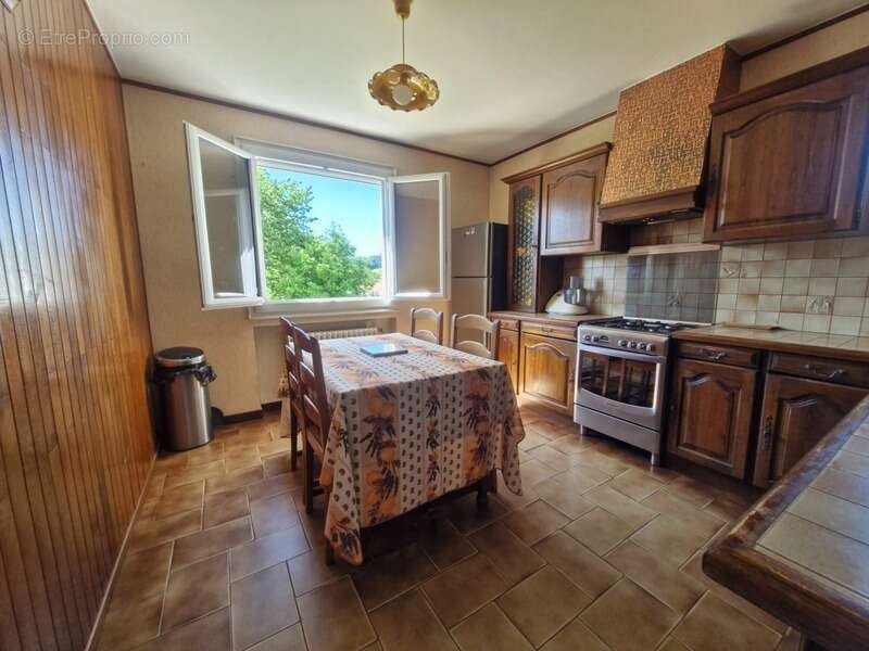 Maison de 100m² avec 4 chambres et beau terrain plat de 1382m² et possibilite de division parcellaire sur secteur tres calme a u - photo 7