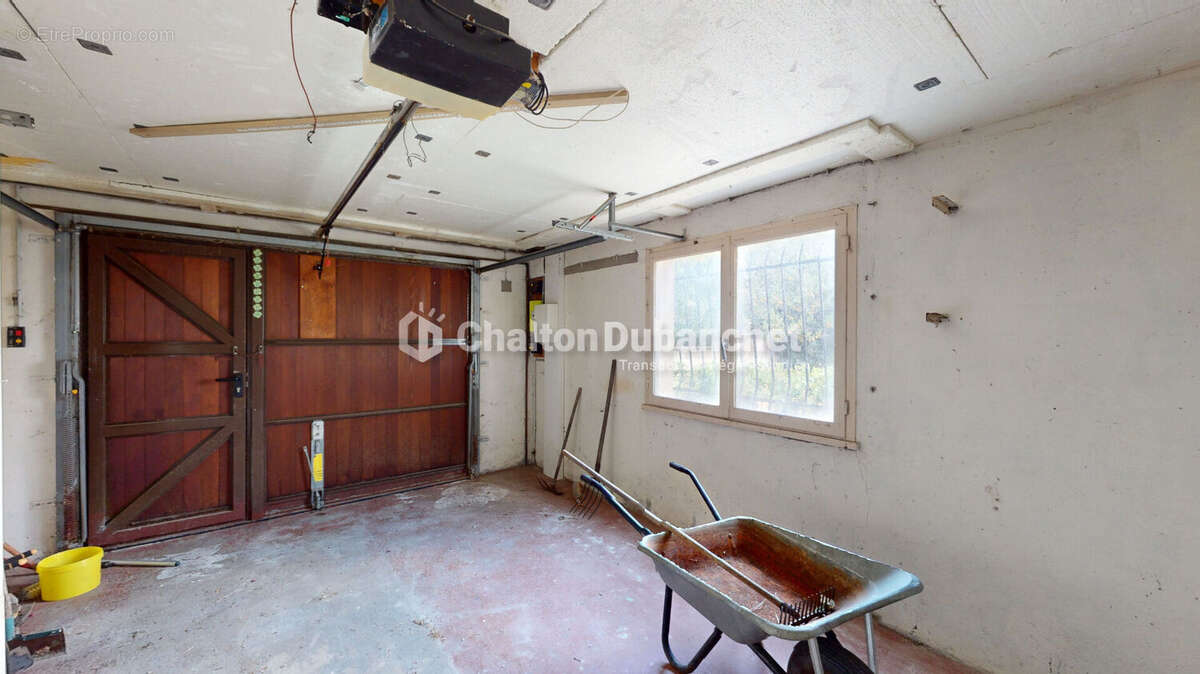 CHARLIEU - Maison  de 149 m² habitables - photo 2