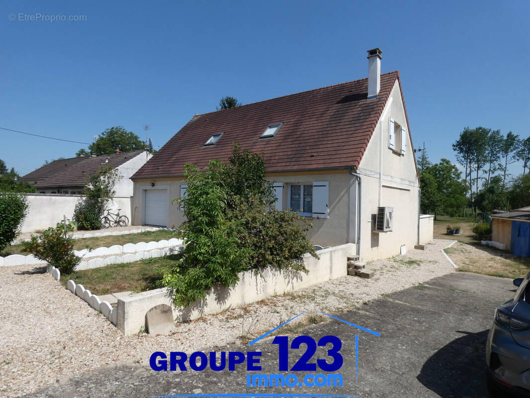 Maison à ESNON