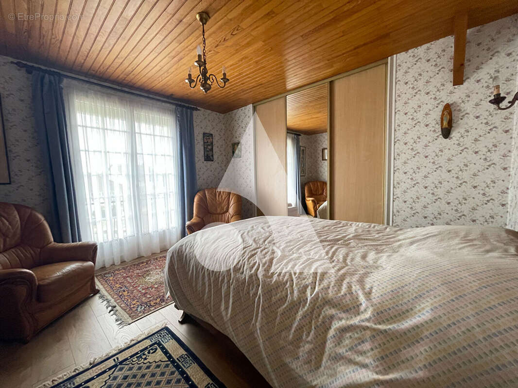 Maison Noiseau 7 pièce(s) 166 m2 - 5 chambres - photo 10
