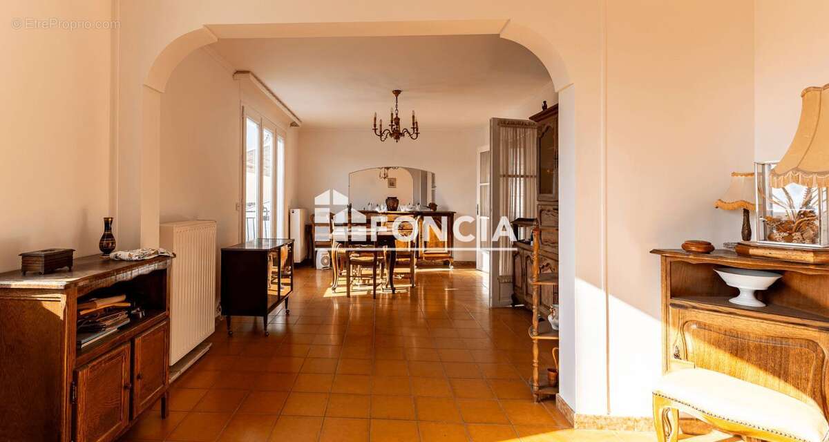 EXCLUSIVITÉ – Fort potentiel pour cette maison avec jardin de 400 m² exposé plein sud - photo 3