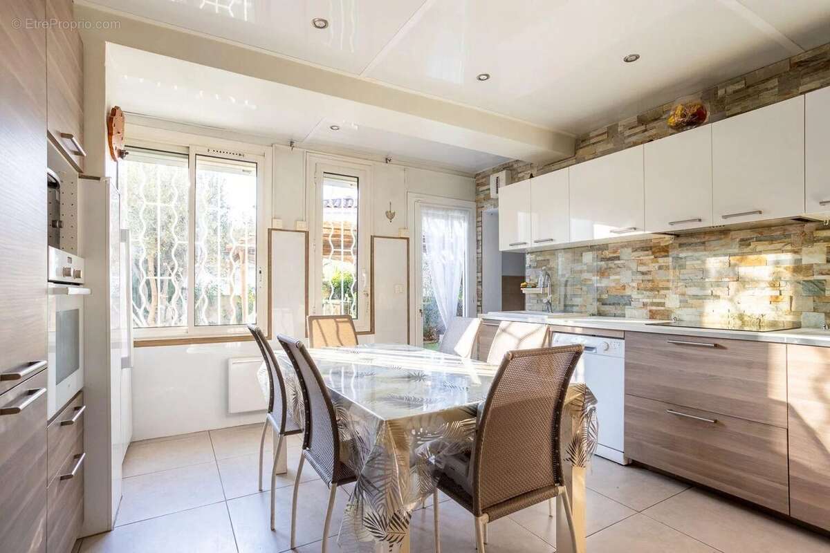 Appartement à MARSEILLE-12E