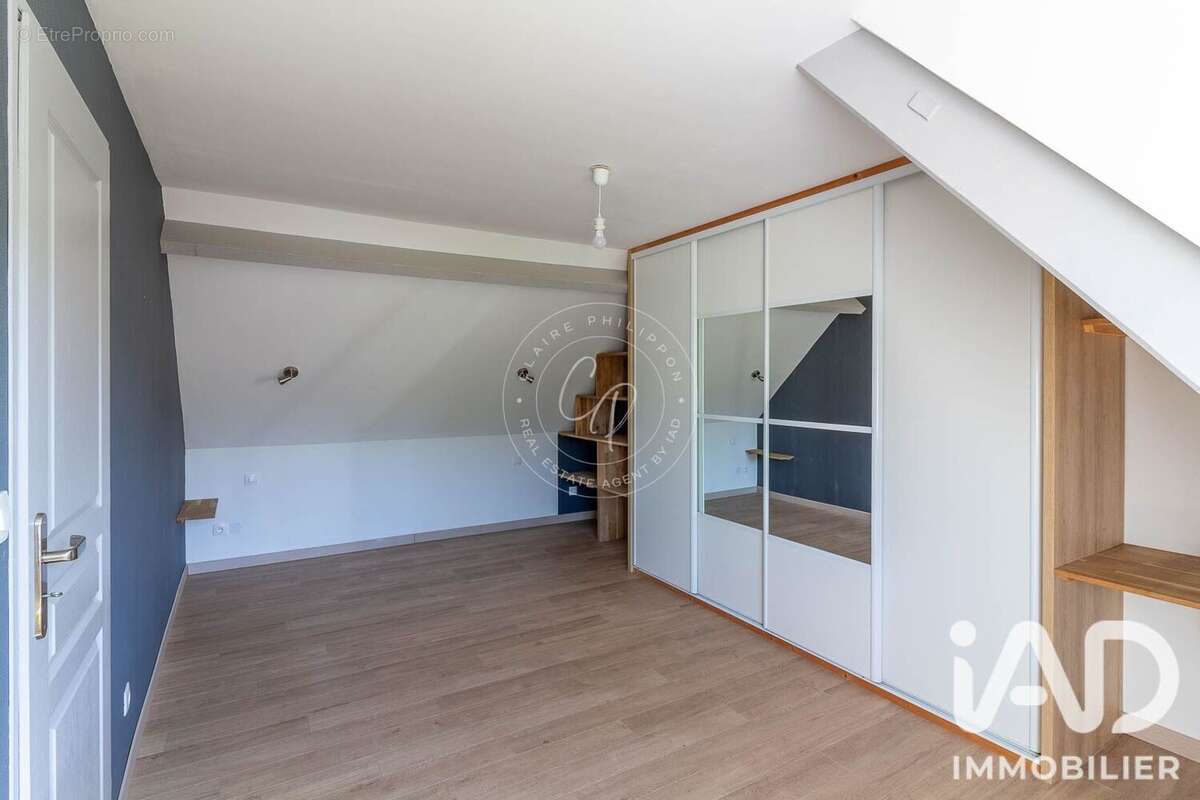 Maison 101 m² à Richebourg  - photo 2