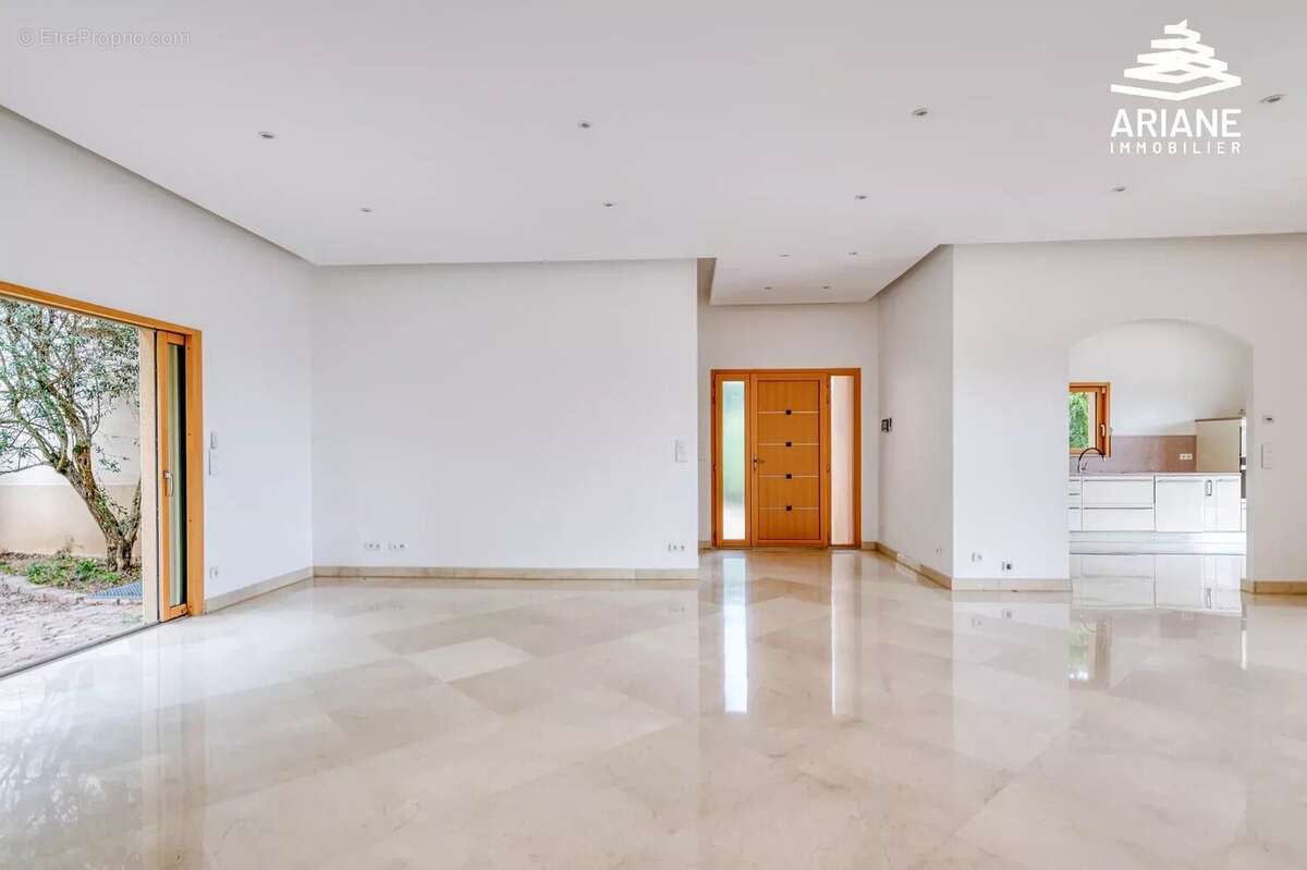 Maison à SAINT-CYR-AU-MONT-D&#039;OR