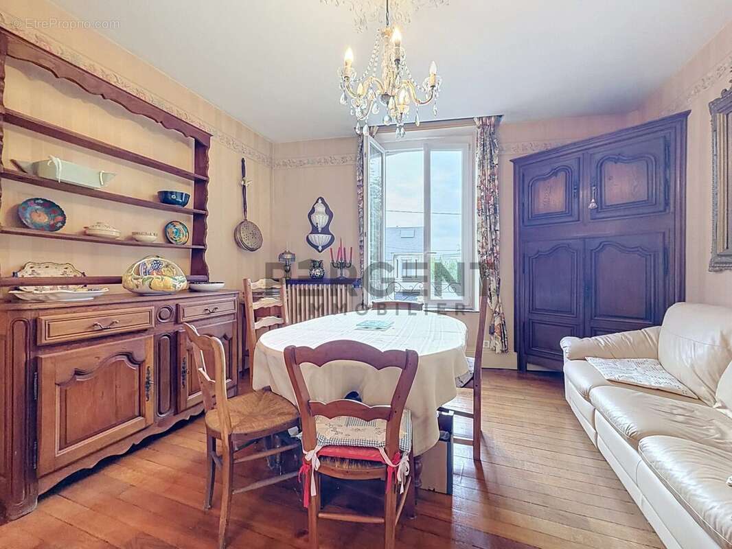Maison 93 m² à Charleville-Mezieres  - photo 4