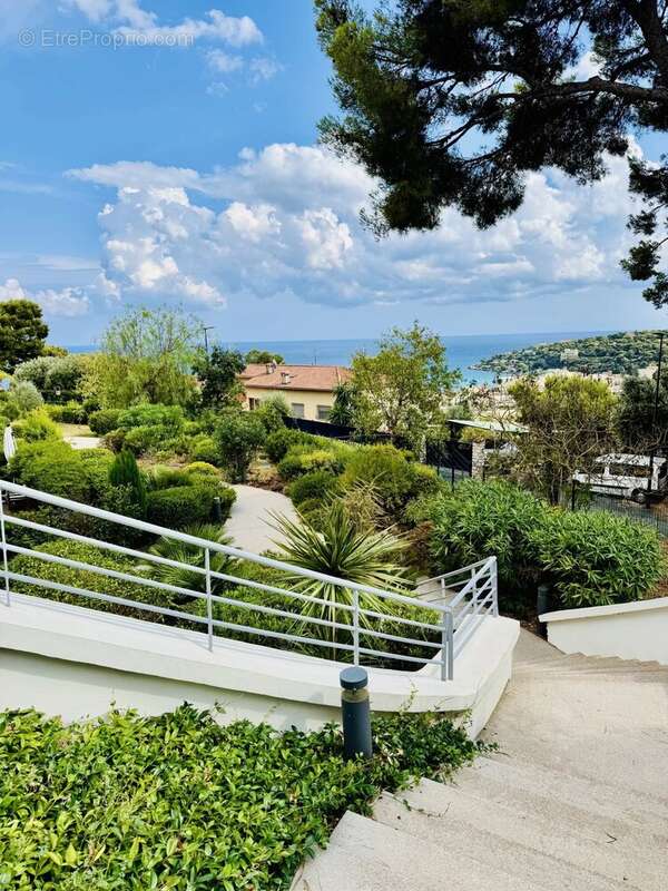 Appartement à ROQUEBRUNE-CAP-MARTIN